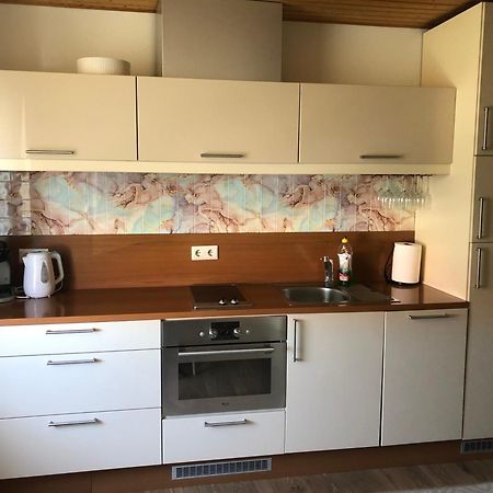 Kalevite Kodu 2-Toaline Apartment! Kuressaare Esterno foto