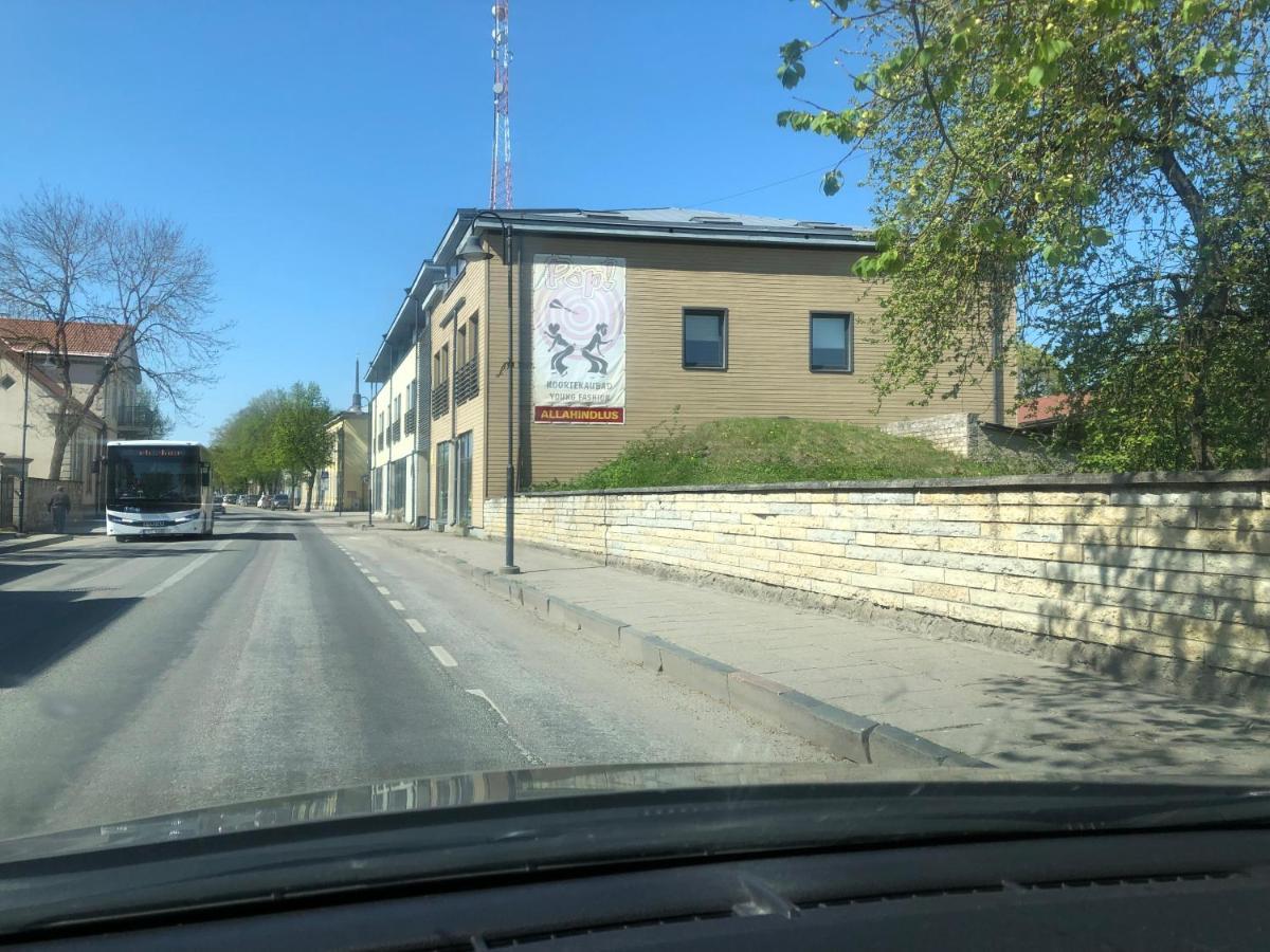 Kalevite Kodu 2-Toaline Apartment! Kuressaare Esterno foto